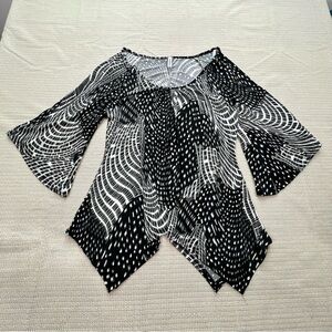 Yummy Plus Black & White Abstract Print Stretchy Tunic Top Bell Sleeves - Size L